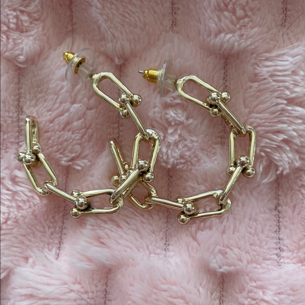 Gold tone Chain Link Hoop post Earrings